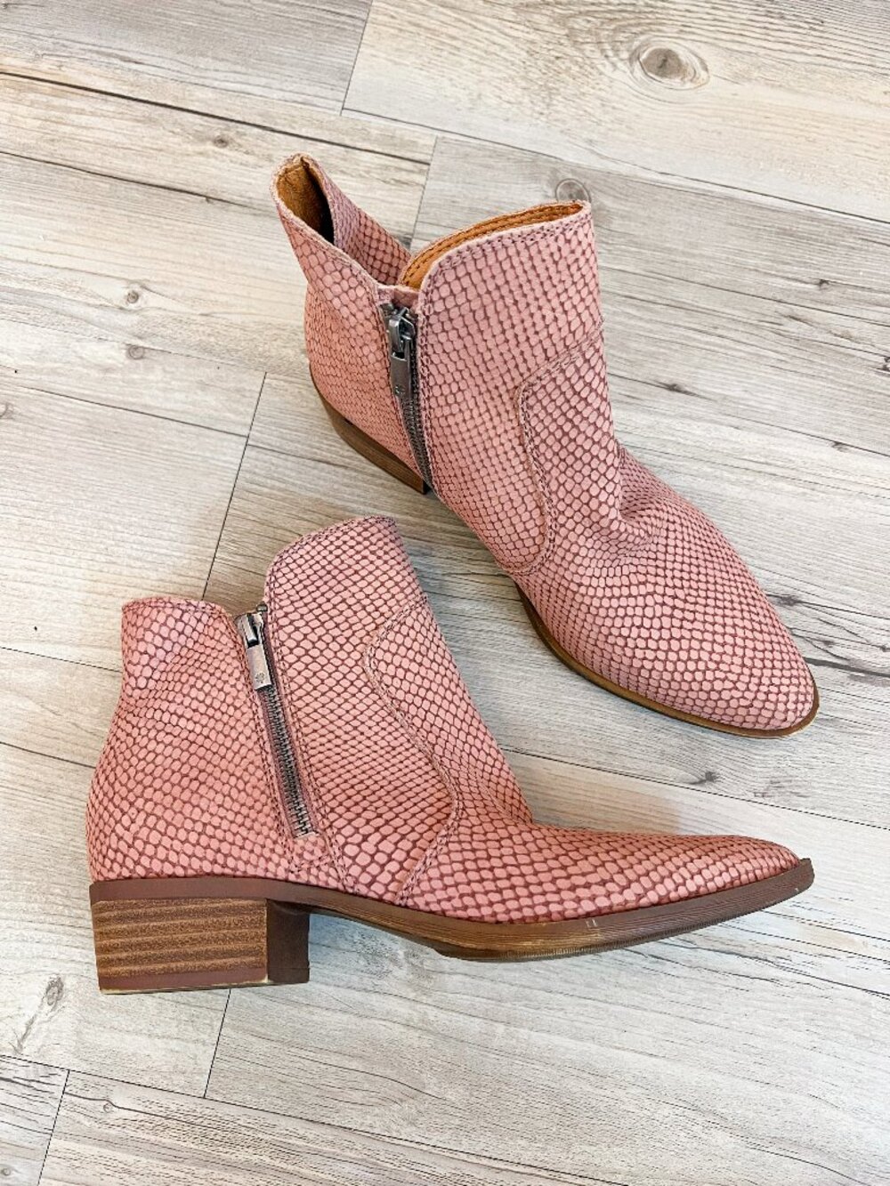 Lucky Brand Tayti Pointed Toe Western Snake Ankle Booties Size 7.5